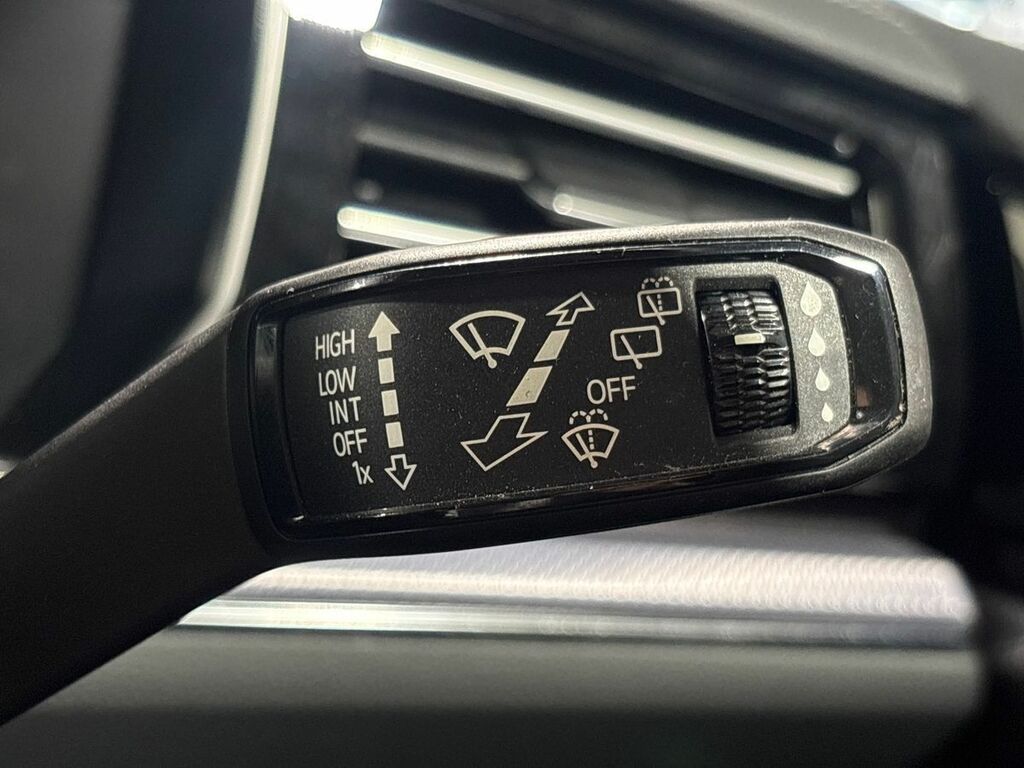Volkswagen Touareg 3.0 V6 Tdi 4Motion R-line Tech Tip #43