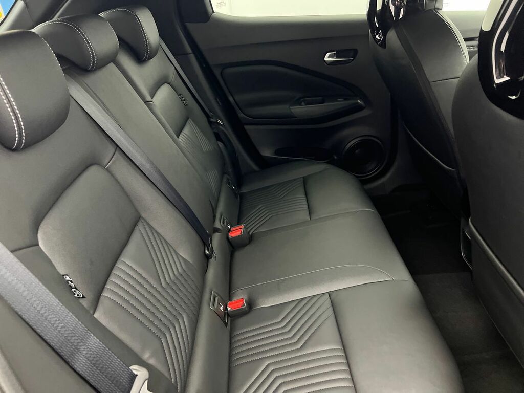 Nissan Juke Hatchback Blue #33
