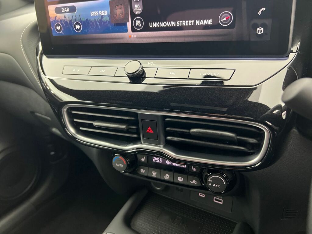 Nissan Juke Hatchback Blue #29