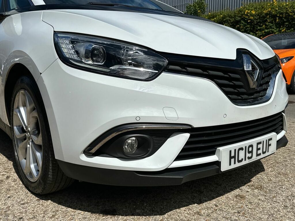 Renault Grand Scenic 1.3 Tce 140 Iconic White #3