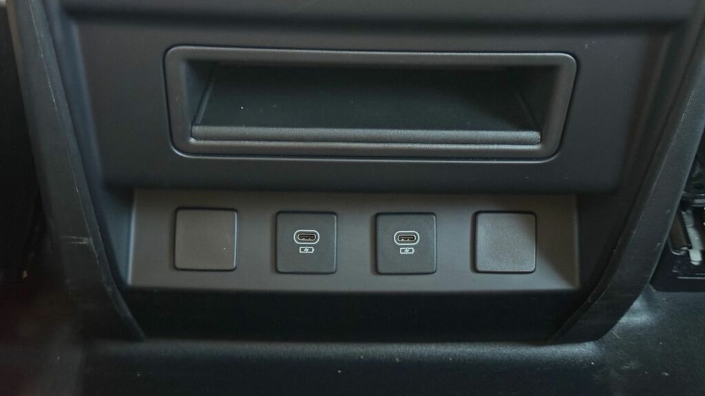 Land Rover Defender 90 Automatic Black #35