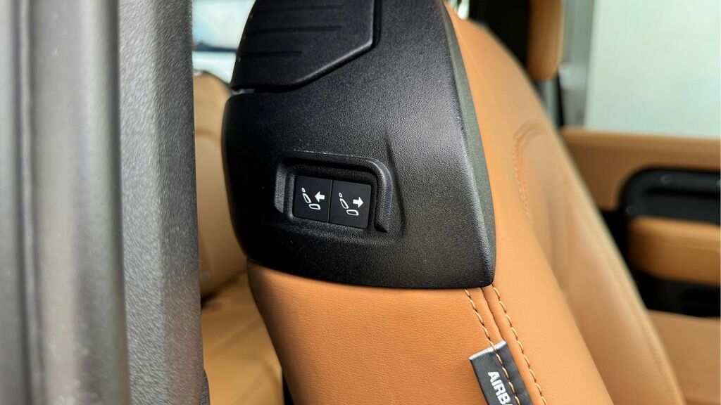Land Rover Defender 90 Automatic Black #46
