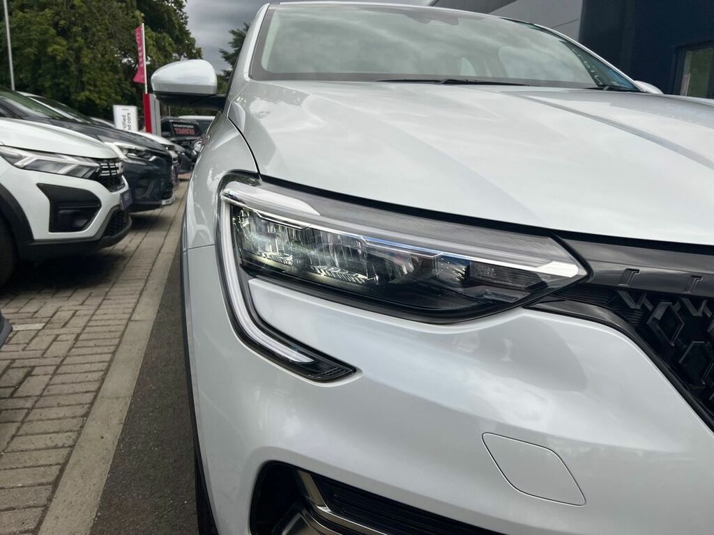 Renault Arkana Renault Arkana 1.6 E-tech Fhev 145 Techno Esprit A White #12