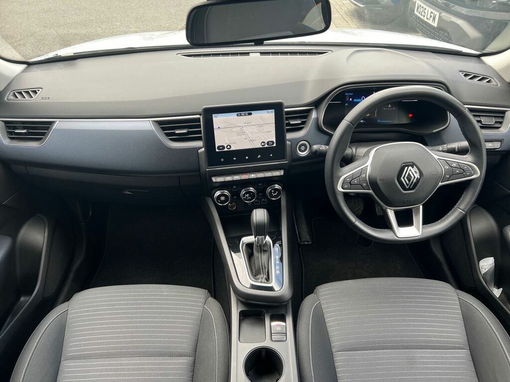 Renault Arkana Renault Arkana 1.6 E-tech Fhev 145 Techno Esprit A White #27