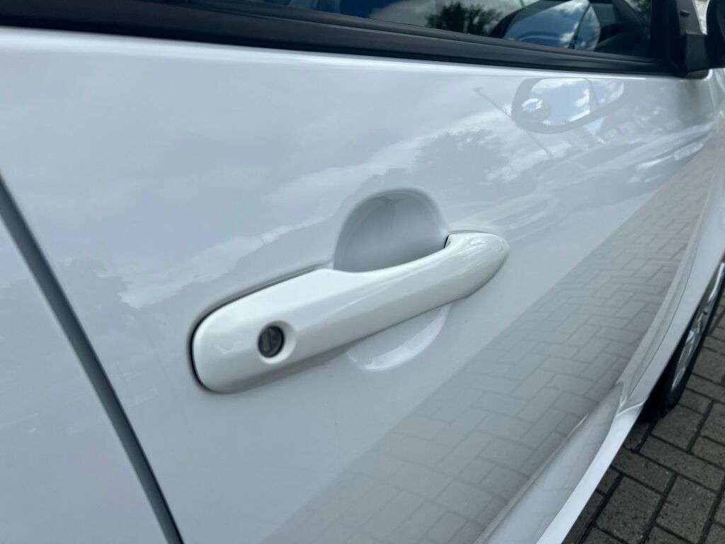 Mazda 2 1.5I Hybrid Centre Line Cvt Blue #13