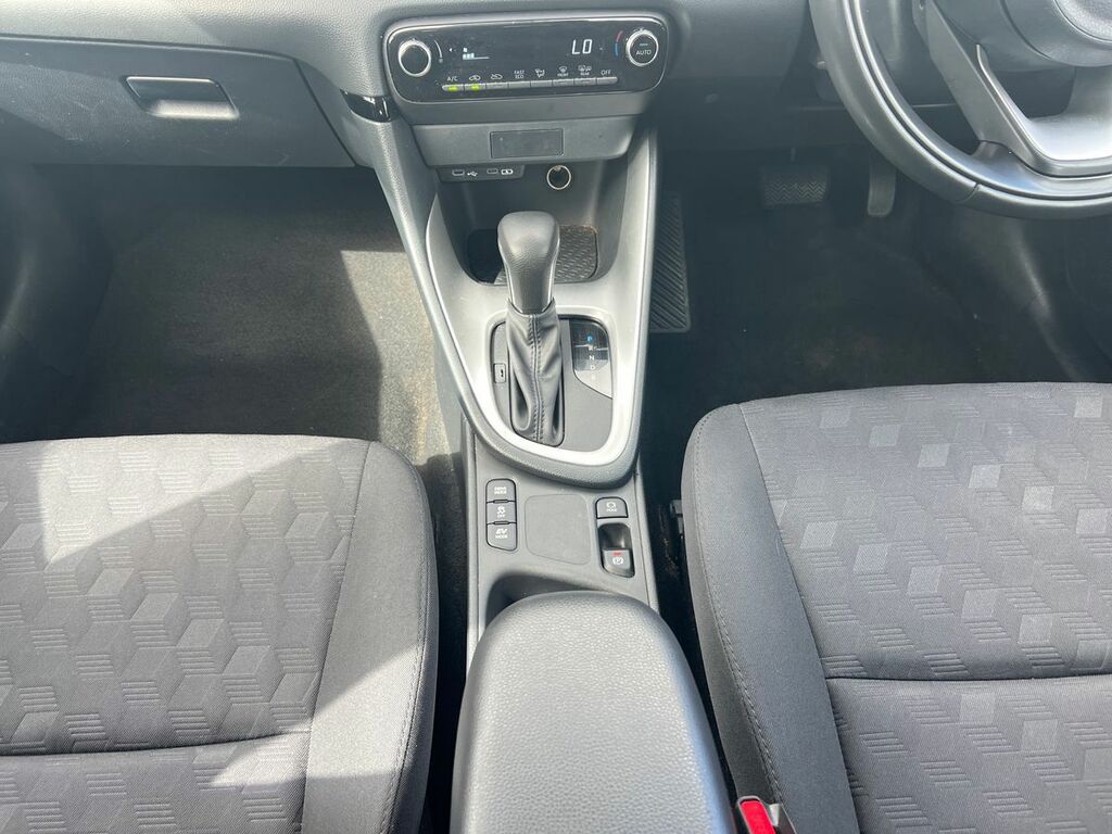 Mazda 2 1.5I Hybrid Centre Line Cvt Blue #39