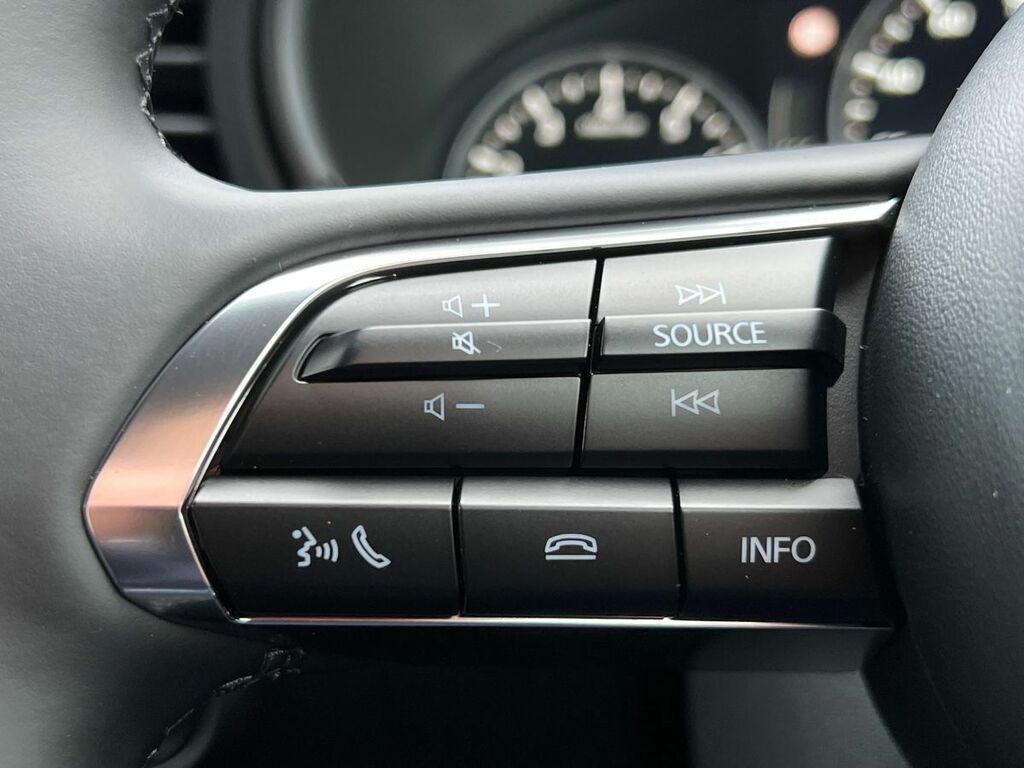 Mazda 3 2.0 E-skyactiv-x Mhev Exclusive-line Hatchback  #33