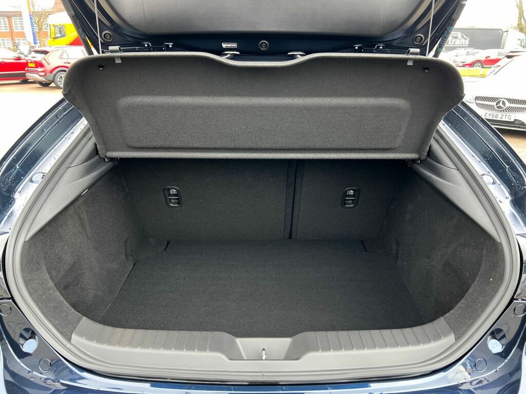 Mazda 3 2.0 E-skyactiv-x Mhev Exclusive-line Hatchback  #17