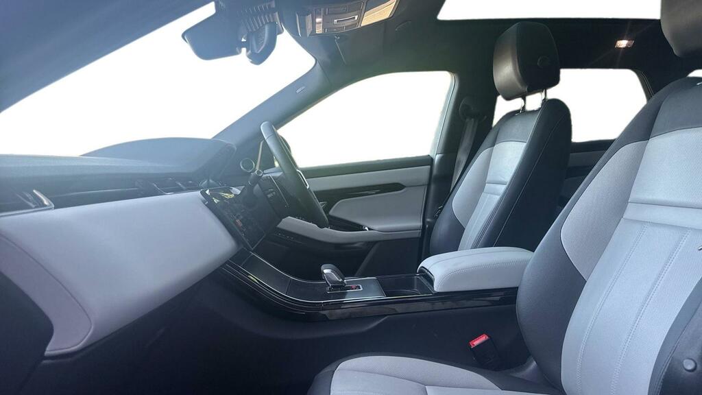 Land Rover Range Rover Evoque 2.0 D200 Edition Black #3