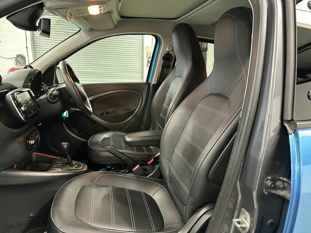 Mercedes-Benz Glc 300 De 4Matic Amg Line Premium Black #26