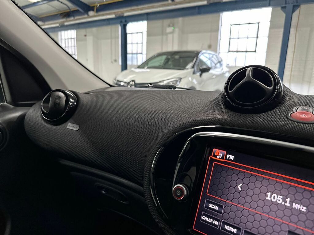Mercedes-Benz Glc 300 De 4Matic Amg Line Premium Black #41