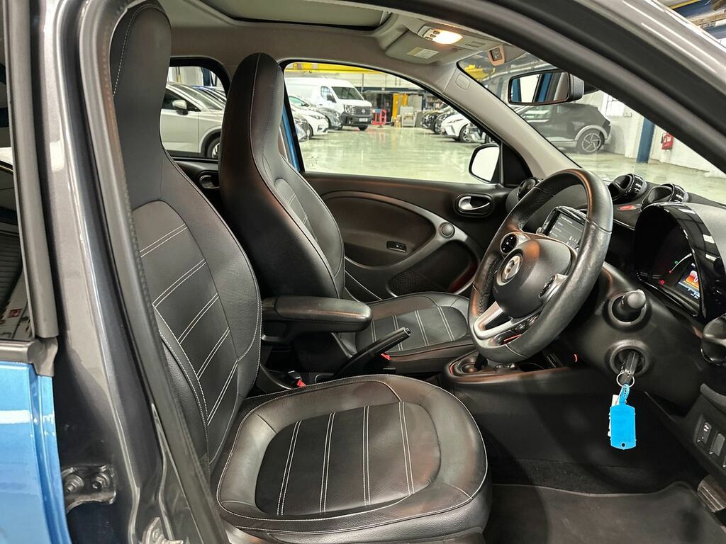 Mercedes-Benz Glc 300 De 4Matic Amg Line Premium Black #22