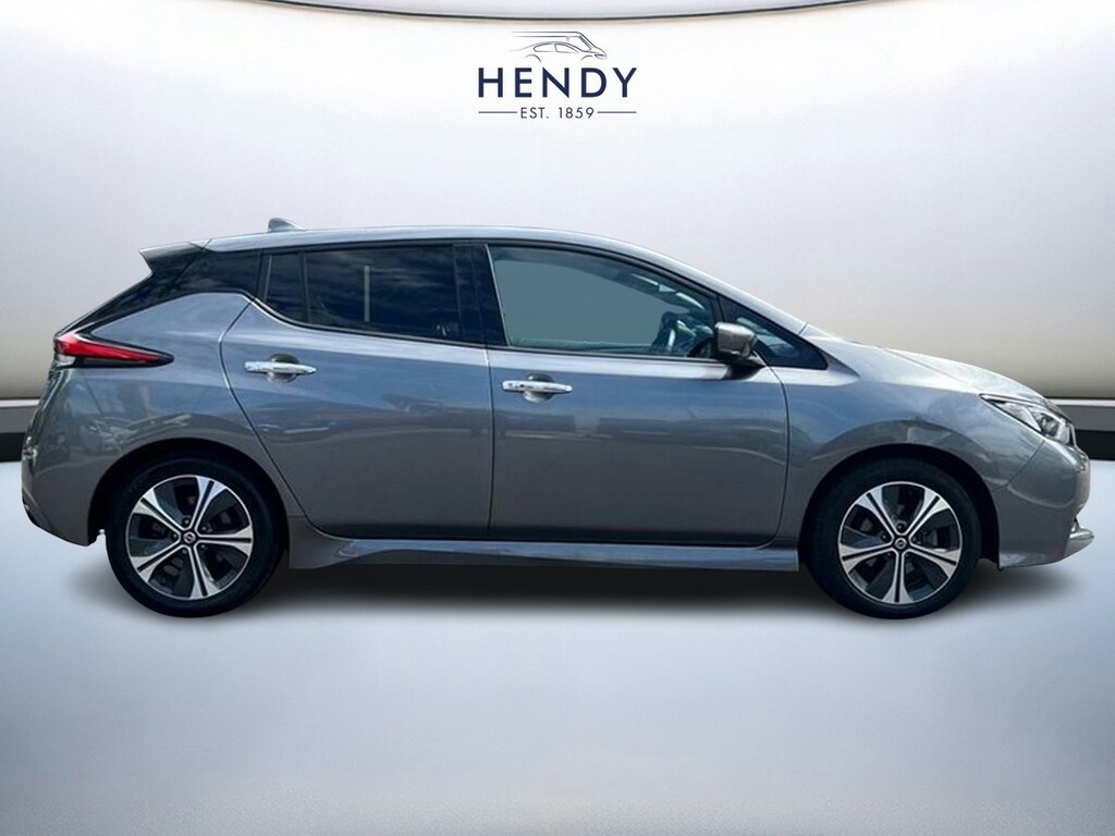Nissan Leaf 110Kw N-connecta 40Kwh Grey #2