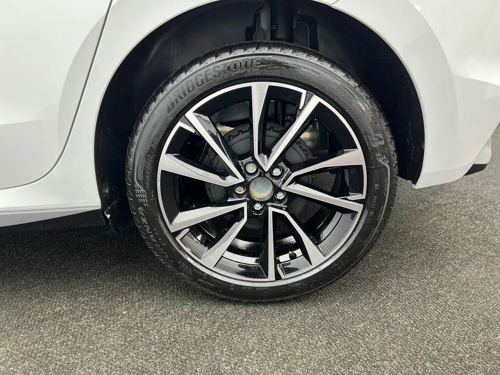 Skoda Fabia 1.0 Tsi Se Edition Silver #10
