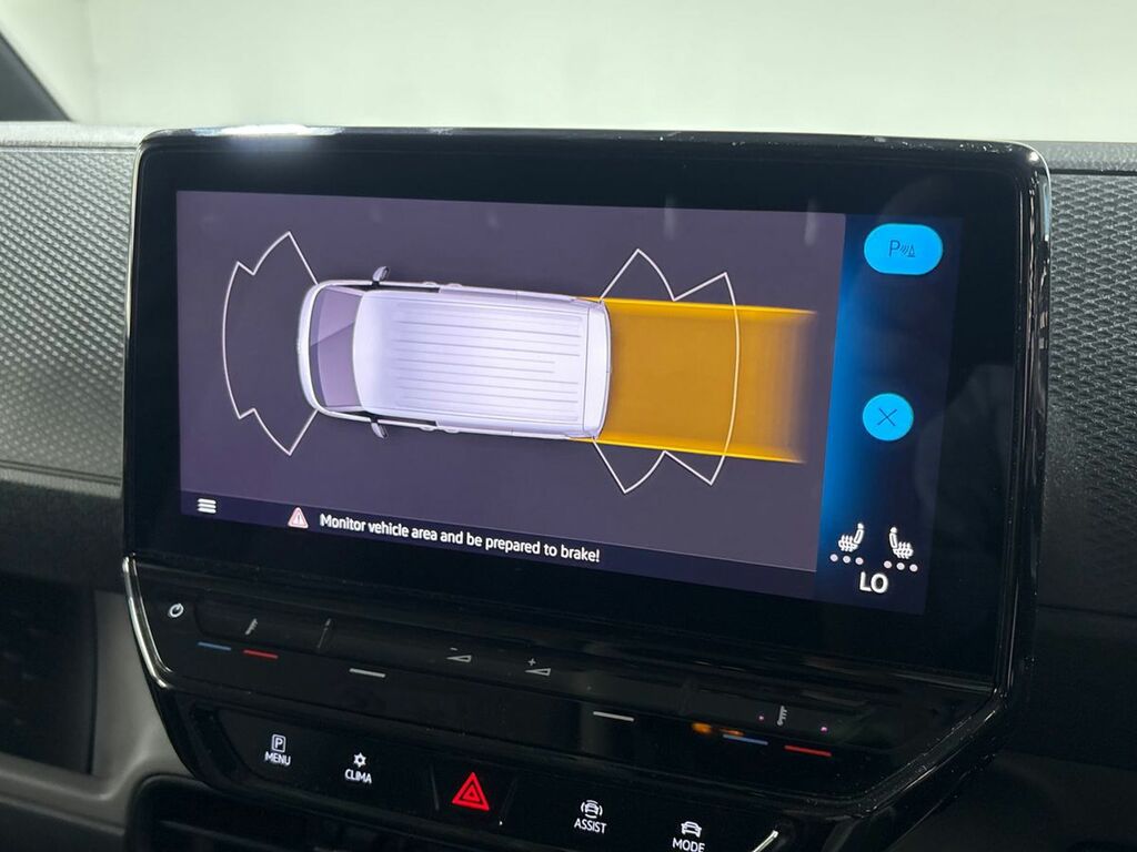 Volkswagen ID.Buzz 150Kw Commerce Plus 77Kwh White #4