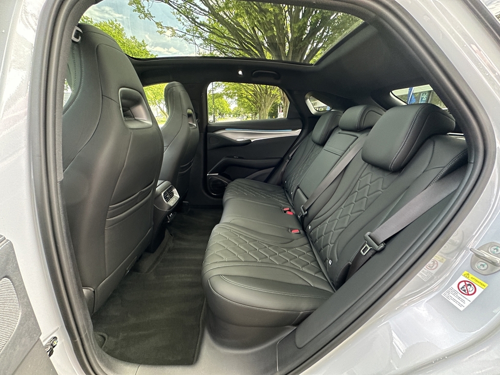 Byd Sealion 7 390Kw Design Awd 83Kwh Black #68