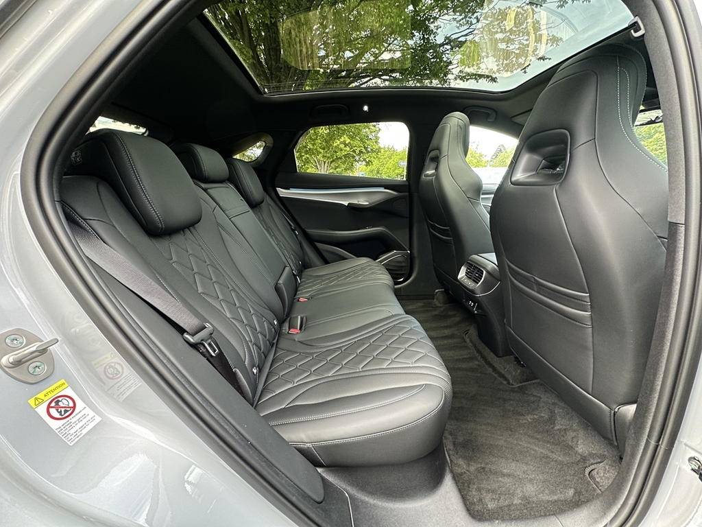 Byd Sealion 7 390Kw Design Awd 83Kwh Black #63