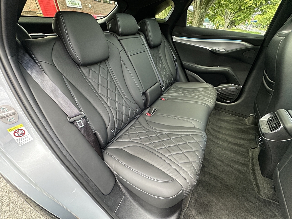 Byd Sealion 7 390Kw Design Awd 83Kwh Black #64