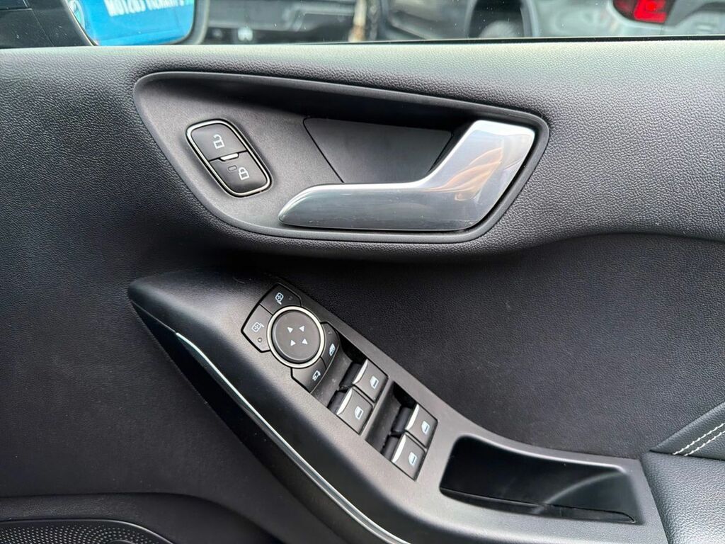 Ford Fiesta 1.0 Ecoboost 95 Titanium Black #40
