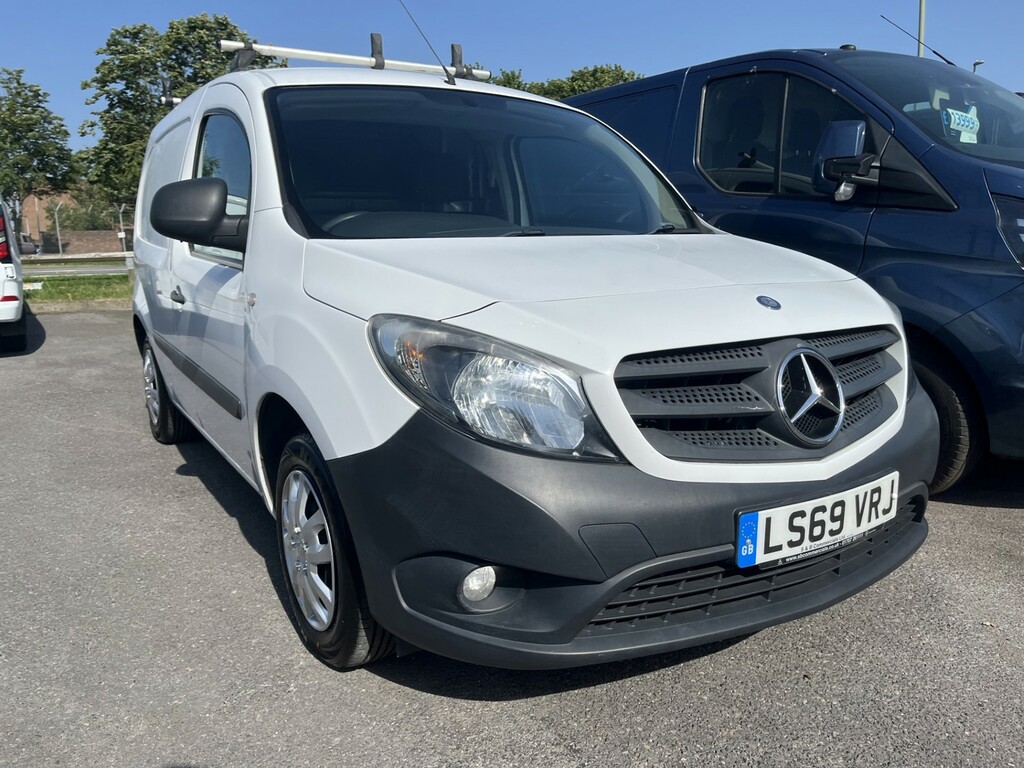 Mercedes-Benz CITAN 109Cdi Van White