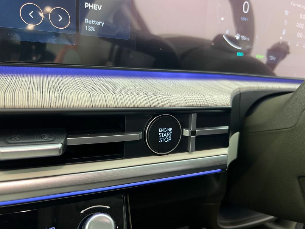 Hyundai Santa Fe Calligraphy Silver #17