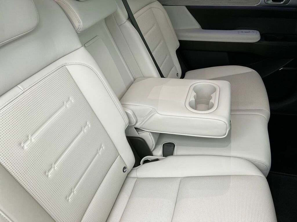 Hyundai Santa Fe Calligraphy Silver #20
