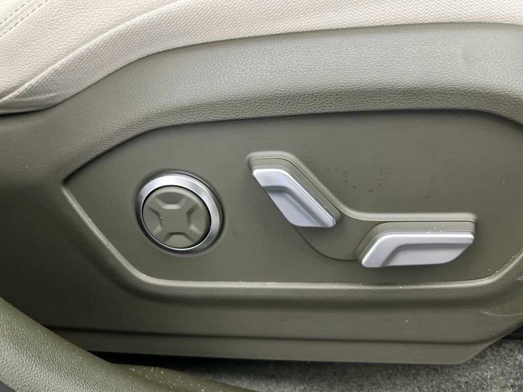 Hyundai Santa Fe Calligraphy Silver #16