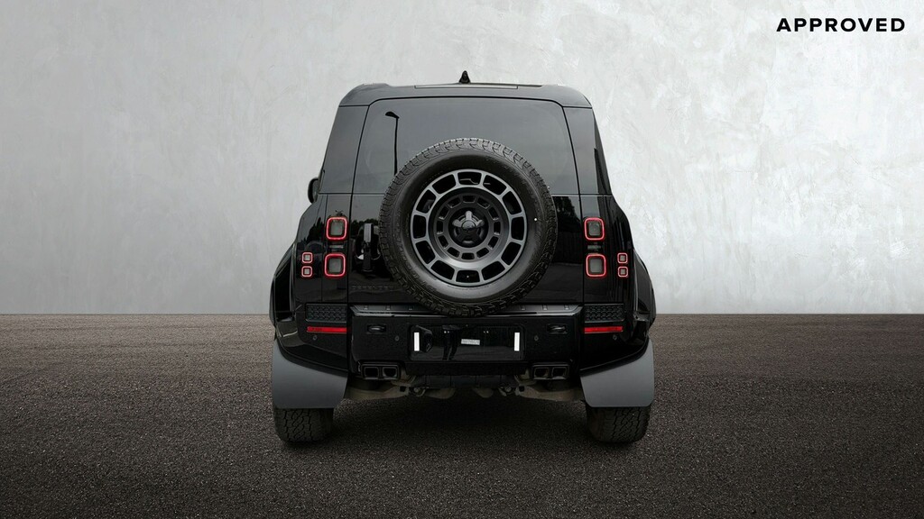 Land Rover Defender 110 4.4 P635 Octa Black 110 Black #5