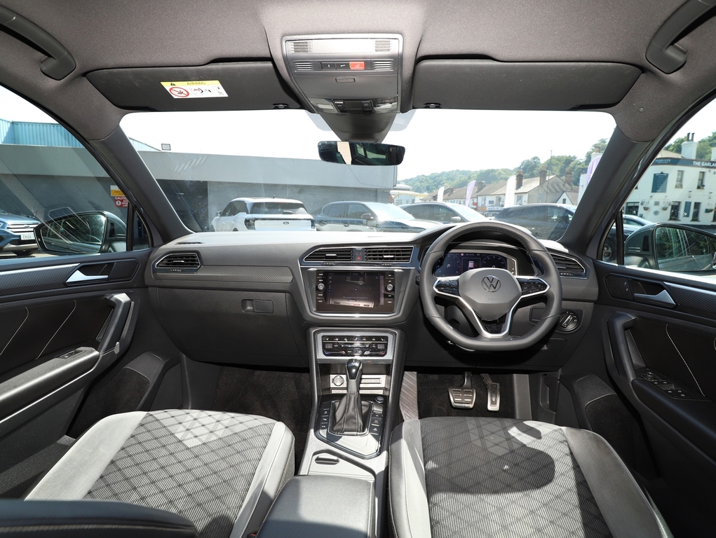 Volkswagen Tiguan 1.5 Tsi 150 R-line Dsg VE21AXO Grey #3
