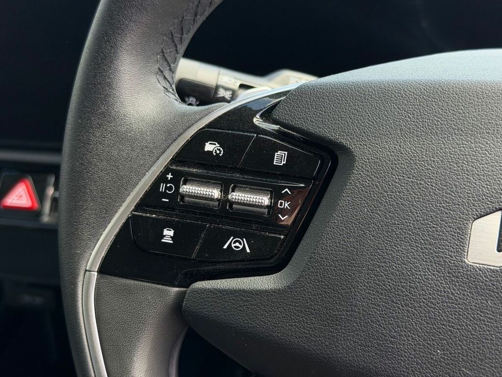 Kia e-Niro 64.8Kwh 2 MW25SXV Red #32