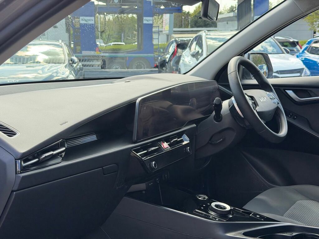 Kia e-Niro 64.8Kwh 2 MW25SXV Red #24