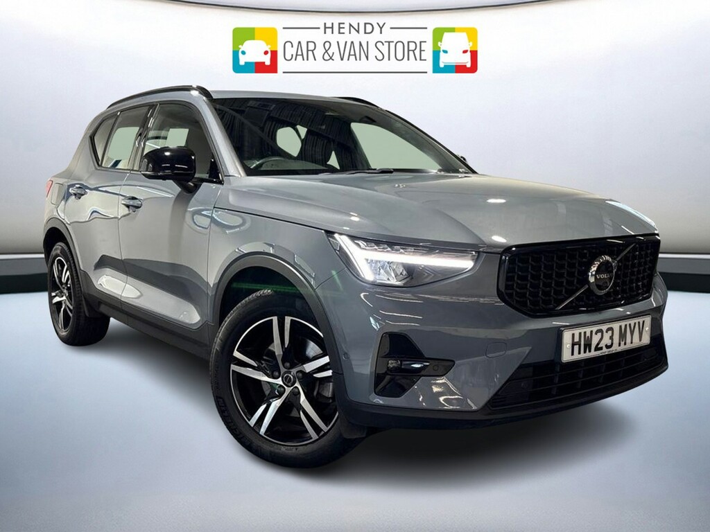 Volvo XC40 2.0 B3p Plus Dark HW23MYV Grey