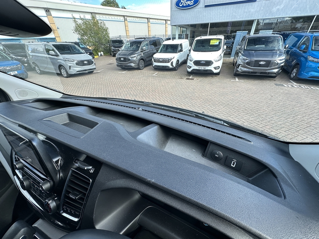 Ford Transit Custom 2.0 Ecoblue 105Ps Low Roof Trend Van White #55