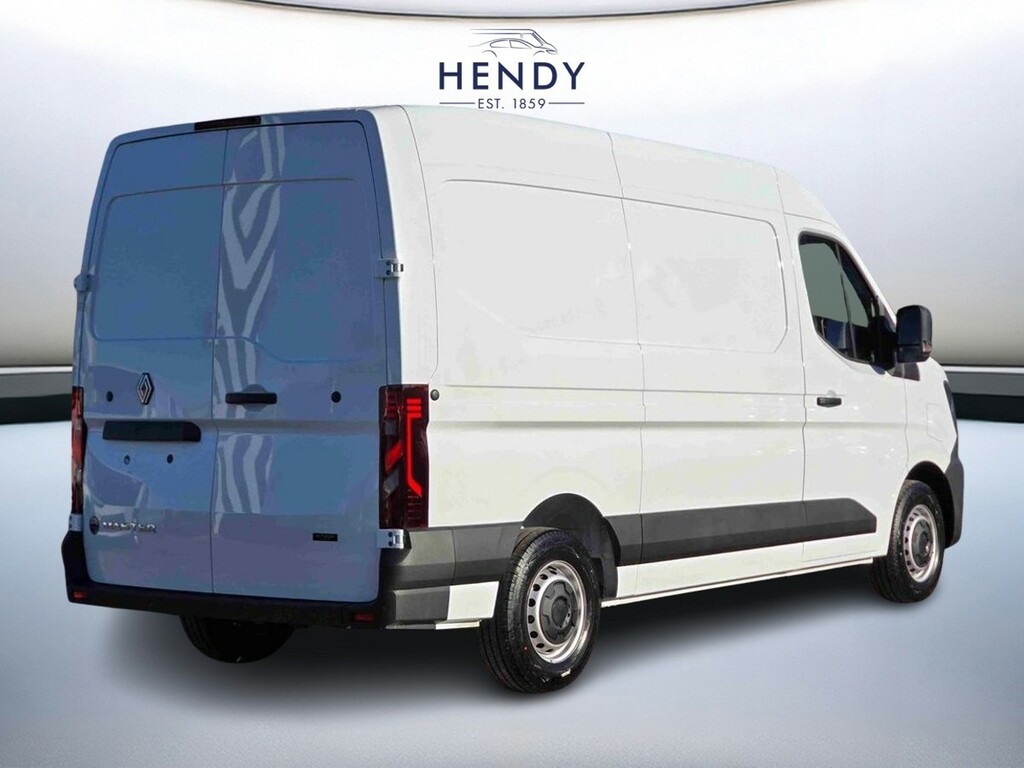 Renault Master Mm35 104Kw 87Kwh Advance Medium Roof Van White #3