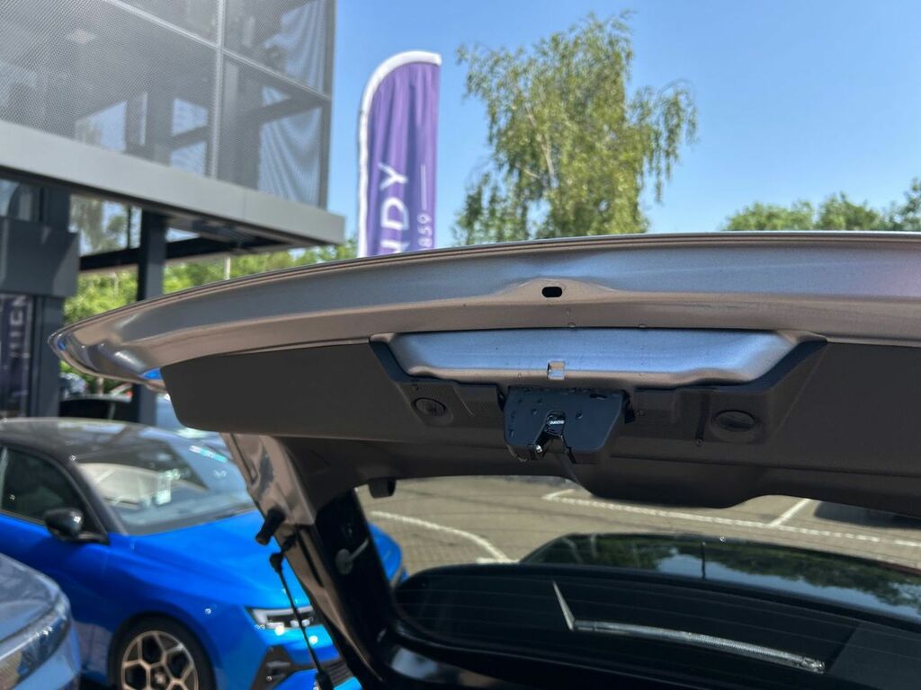 Vauxhall Corsa-e 50Kwh Sri Nav Premium Hatchback  #18