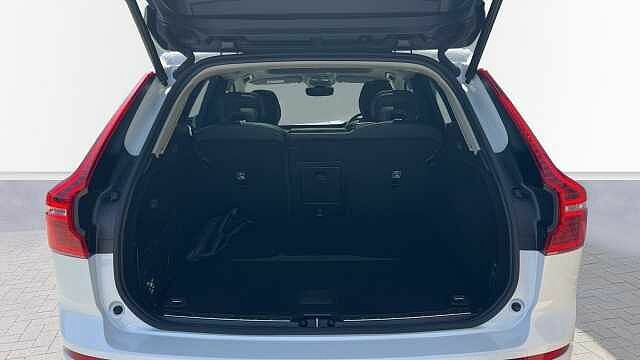 Volvo XC60 2L Inscription Expression White #8