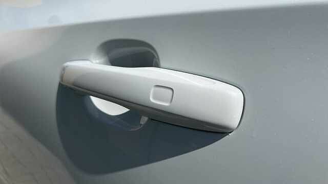 Volvo XC60 2L Inscription Expression White #20