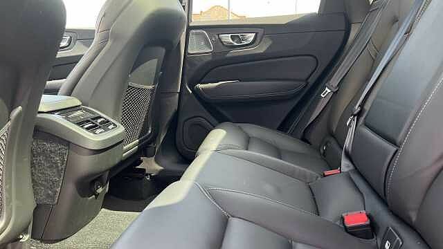 Volvo XC60 2L Inscription Expression White #10