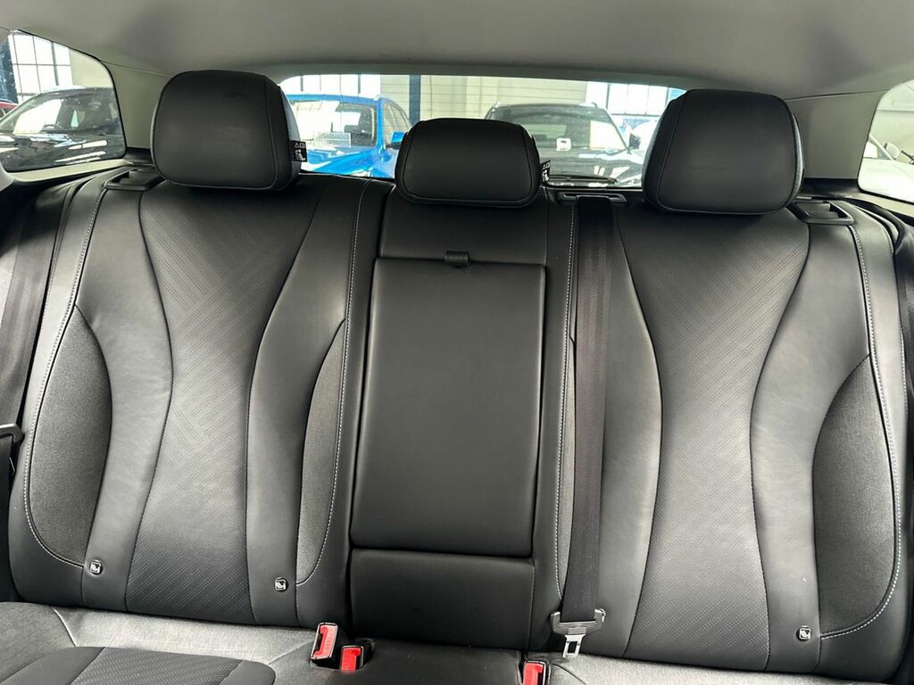 MG MG5 61.1Kwh Excite Long Range Estate Black #28