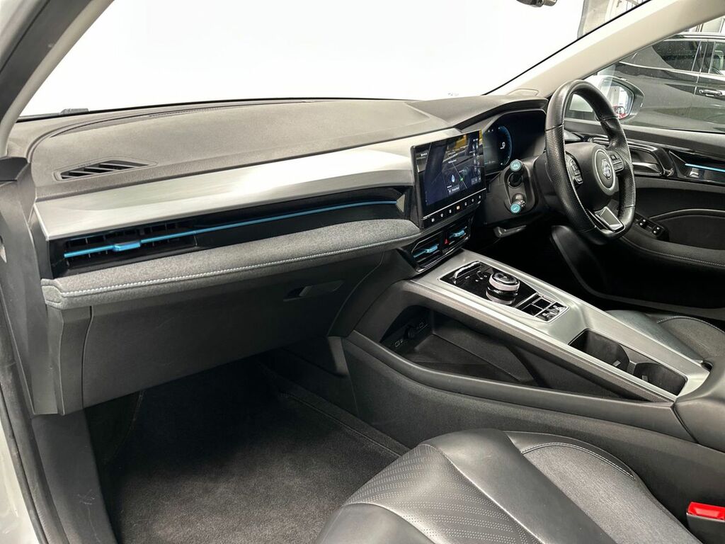 MG MG5 61.1Kwh Excite Long Range Estate Black #25