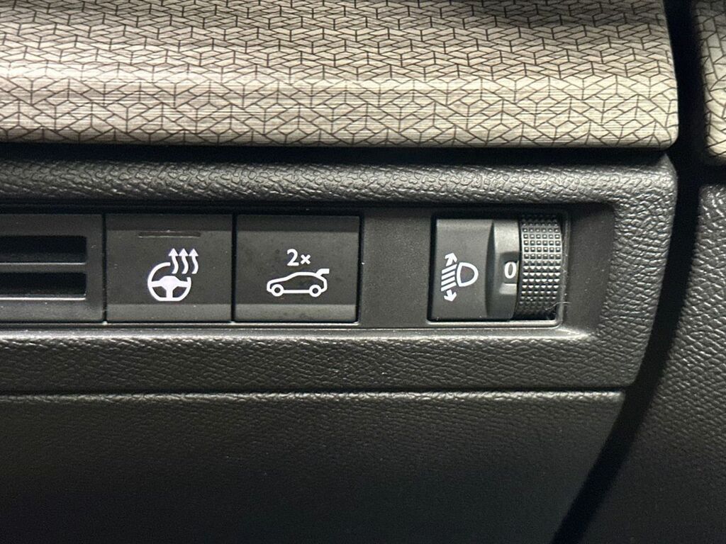 Citroen C5 X 1.2 Puretech 130 You Eat8 White #52