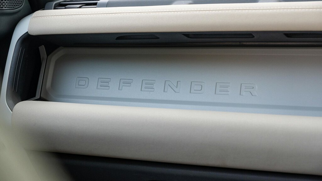 Land Rover Defender 110 110 3.0 D250 X-dynamic S Black #72