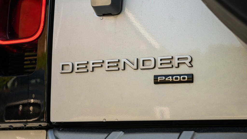 Land Rover Defender 110 110 3.0 D250 X-dynamic S Black #92