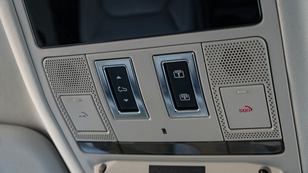 Land Rover Defender 110 110 3.0 D250 X-dynamic S Black #43