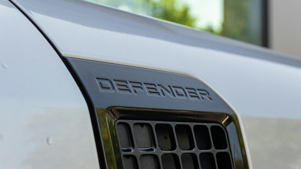 Land Rover Defender 110 110 3.0 D250 X-dynamic S Black #88