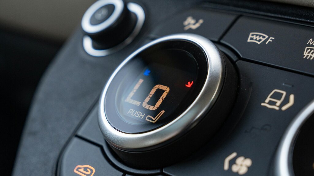 Land Rover Defender 110 110 3.0 D250 X-dynamic S Black #56