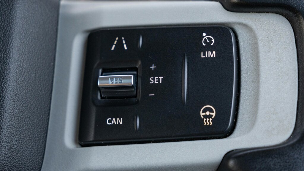 Land Rover Defender 110 110 3.0 D250 X-dynamic S Black #40