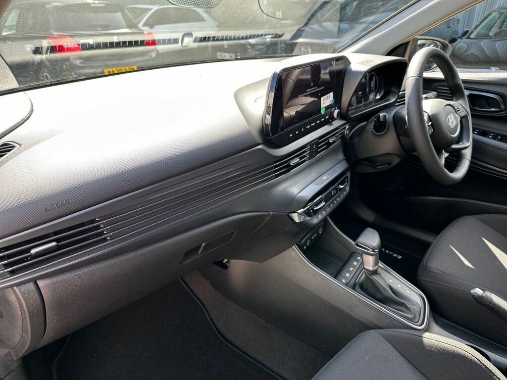 Hyundai Bayon 1.0 Tgdi 90 Tech Line Dct White #25