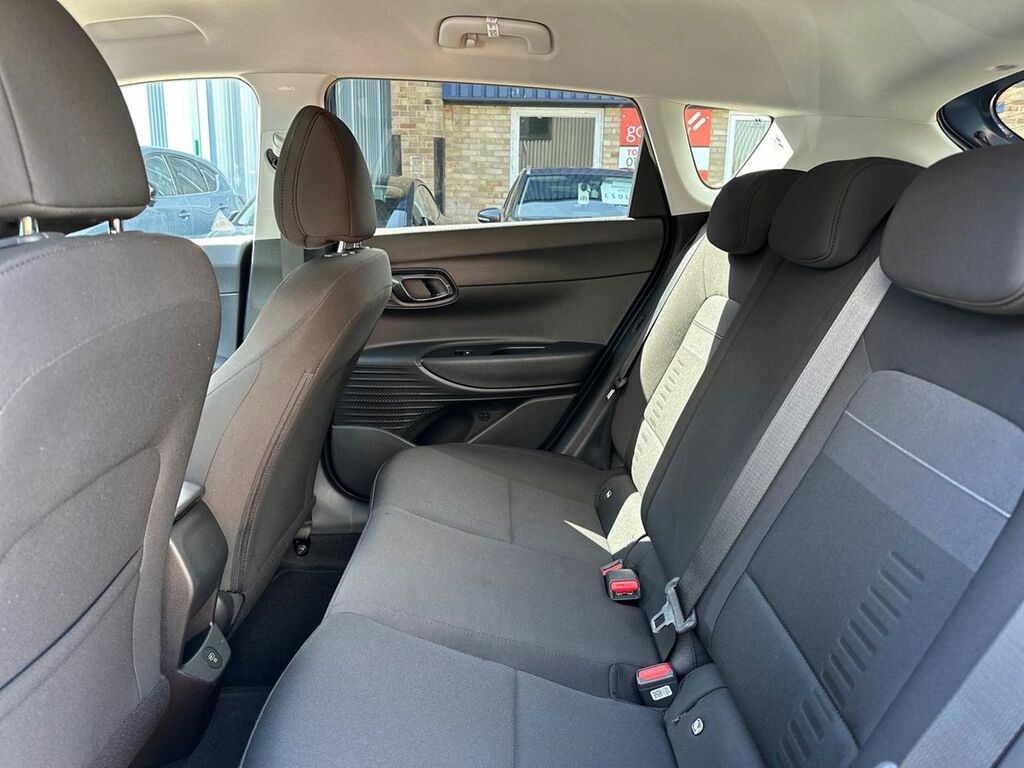 Hyundai Bayon 1.0 Tgdi 90 Tech Line Dct White #27