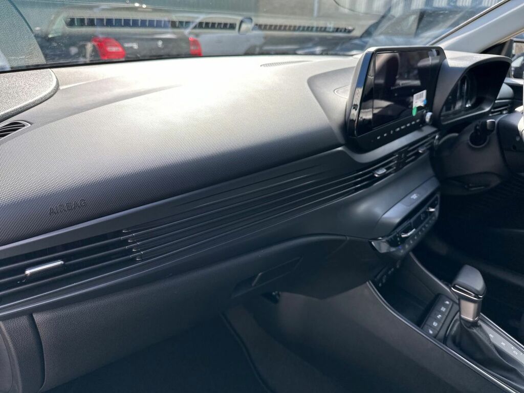 Hyundai Bayon 1.0 Tgdi 90 Tech Line Dct White #45